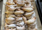 Pečení svatomartinských rohlíčků Pečení svatomartinských rohlíčků